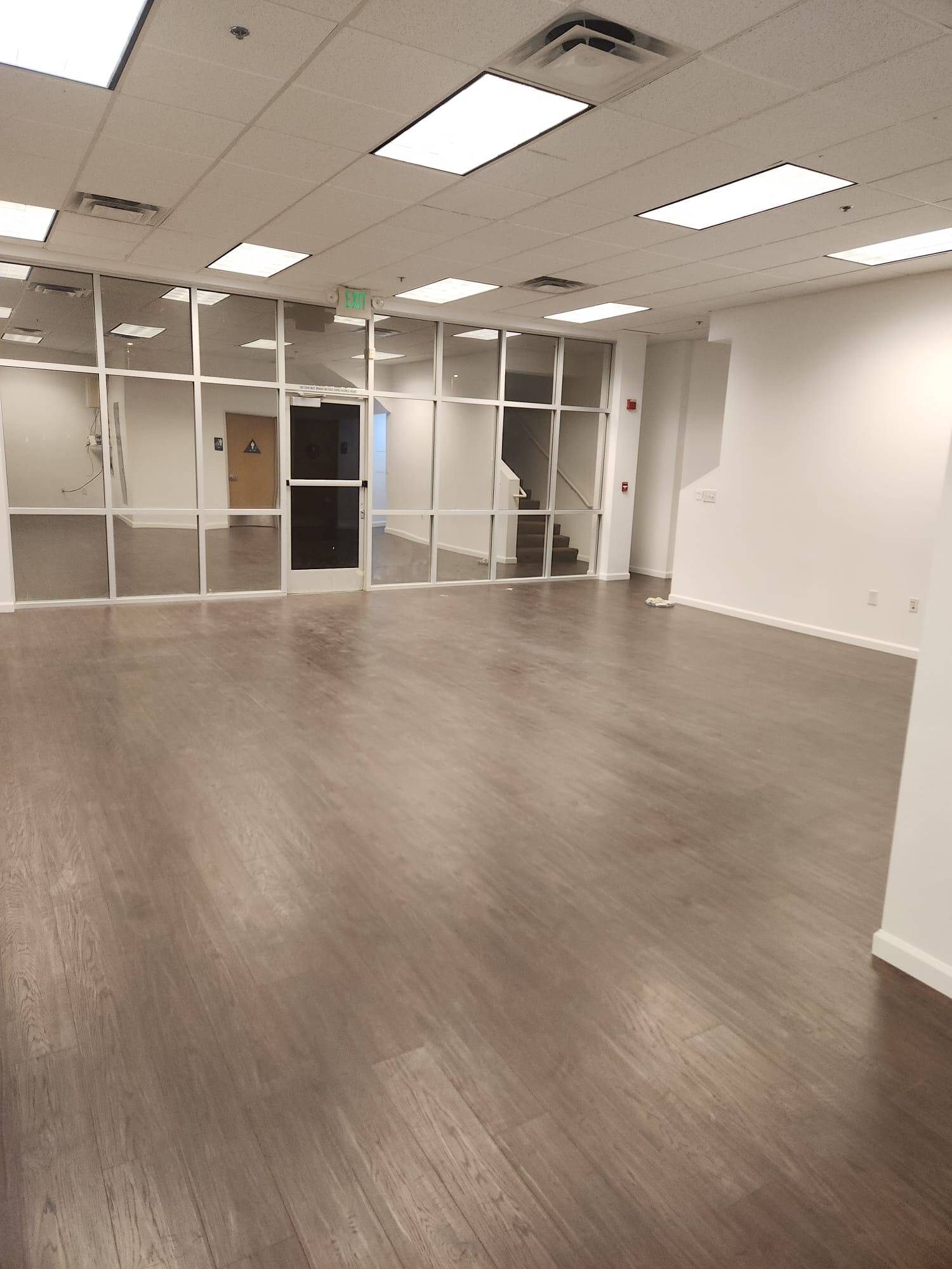 Convenient Commercial Office